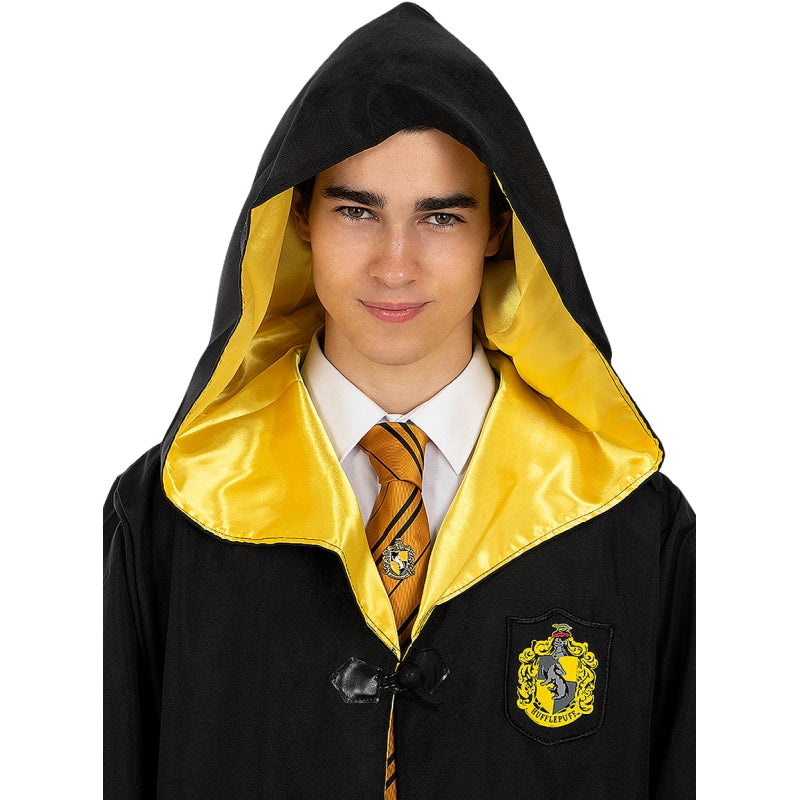 Corbata y pin Hufflepuff Harry Potter
 Detalle