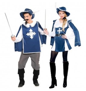 Mit dem perfekten Blaue Musketiere-Duo kannst du auf deiner nächsten Faschingsparty für Furore sorgen.