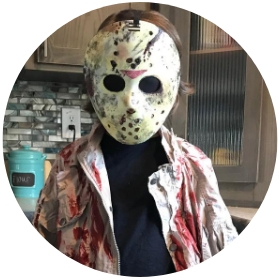 Verbreiten Sie Angst mit unseren ikonischen Jason aus Friday the 13th-Kostümen für Halloween. Der Albtraum beginnt mit Ihnen!